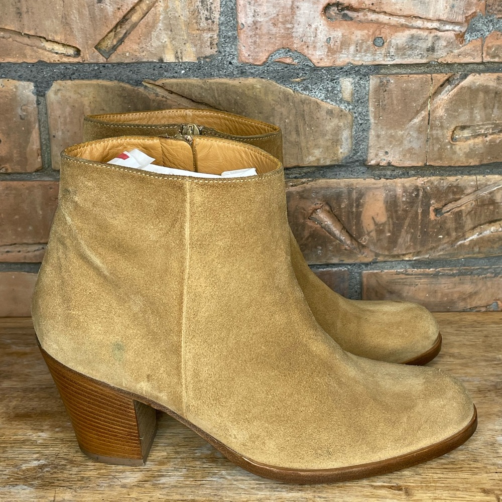 Saks Fifth Avenue  10022 Shoe Brown Suede Ankle Booties Womens 38.5